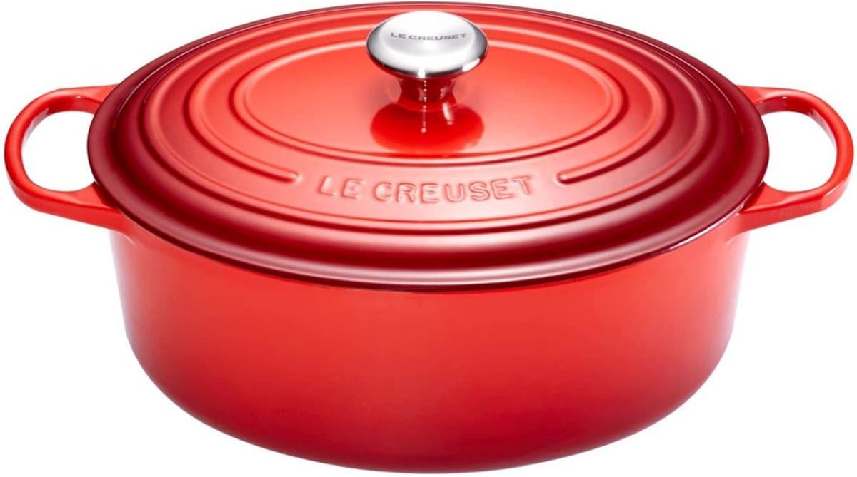 Le Creuset Braadpan Signature Ovaal Kersenrood – Ø 33 cm / 7,5 Liter – Grote Gietijzeren Stoofpan – Klassieke Rode Emaille – Voor Grote Gezinsgerechten, Braden en Stoven – Geschikt voor Alle Warmtebronnen incl. Inductie – Tijdloos Frans Design
