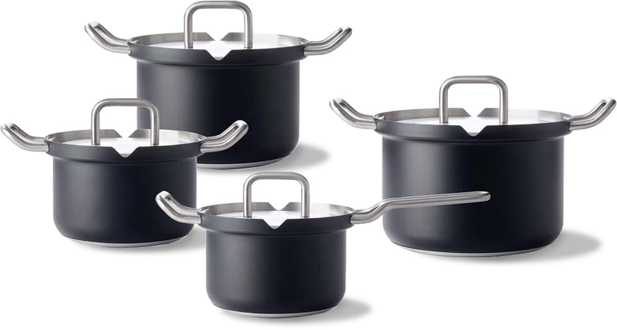 BK Q-linair Master Black Pannenset 4-delig - 16/18/20cm - Zonder PFAS-vrije antikleeflaag - RVS kookpan - Pannenset inductie - Ovenbestendig tot 230°C - Zwart