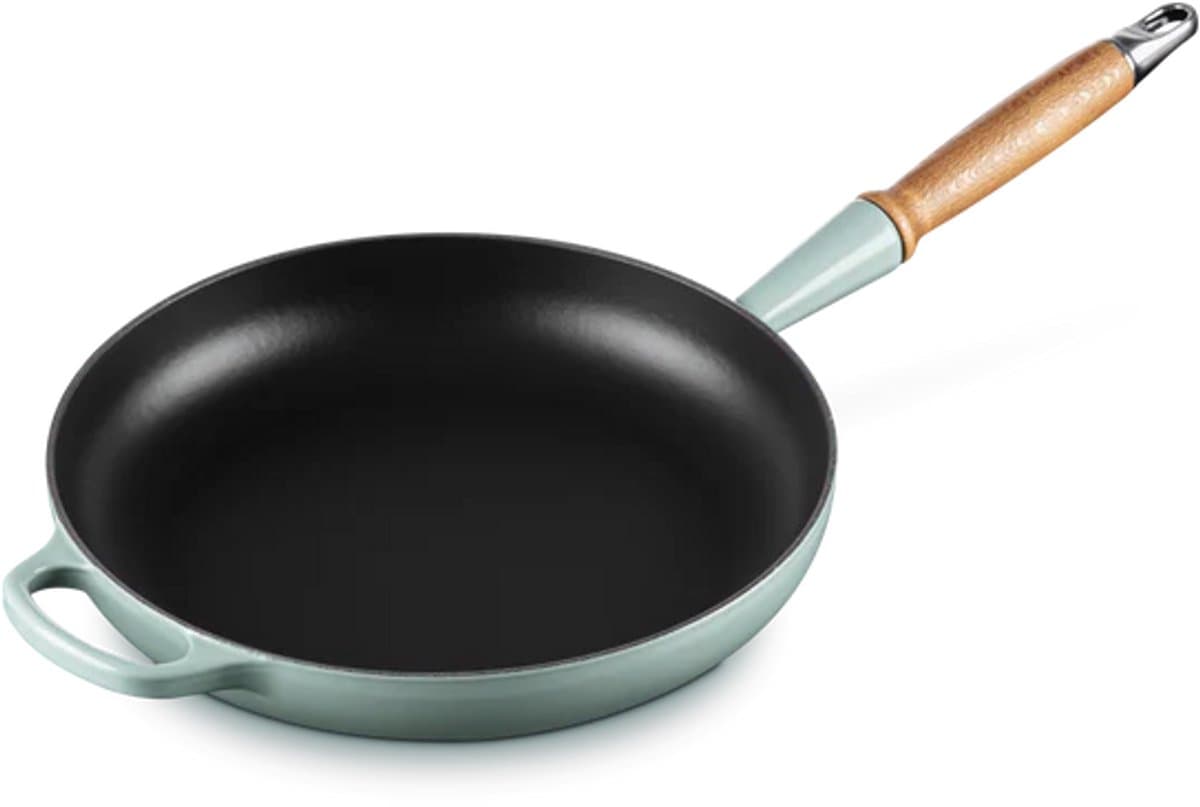 Le Creuset Gietijzeren Koekenpan 28 cm Signature - Houten handvat - Inductie - Sea Salt - 2,6 L